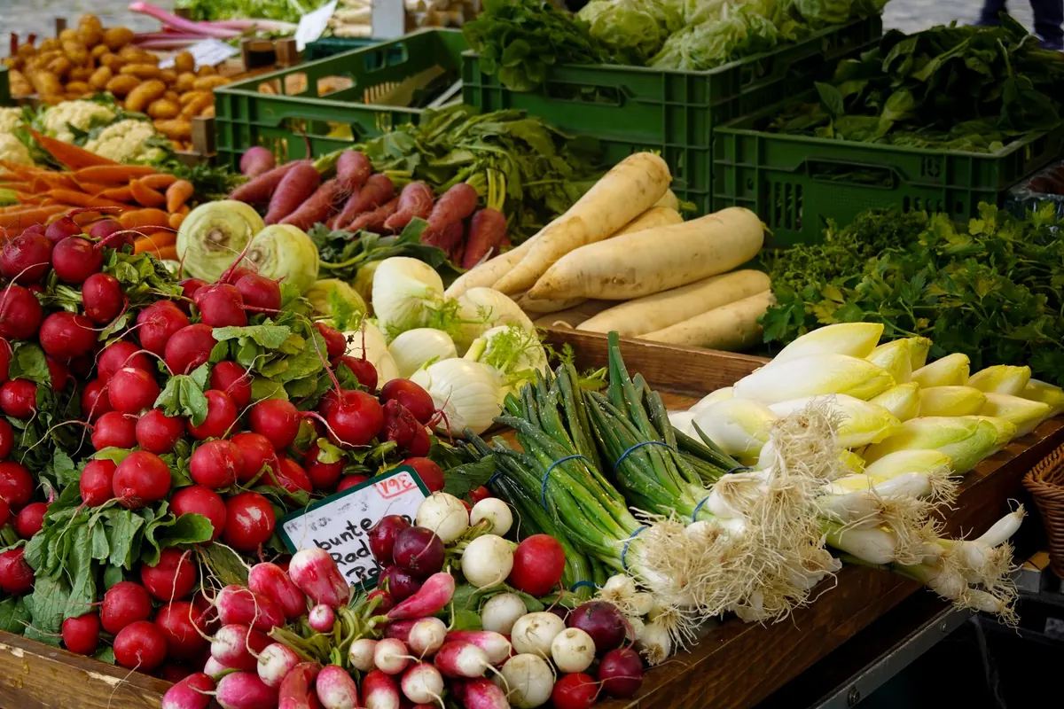 Suffolk Farmers' Markets Calendar: What's in Season Each Month